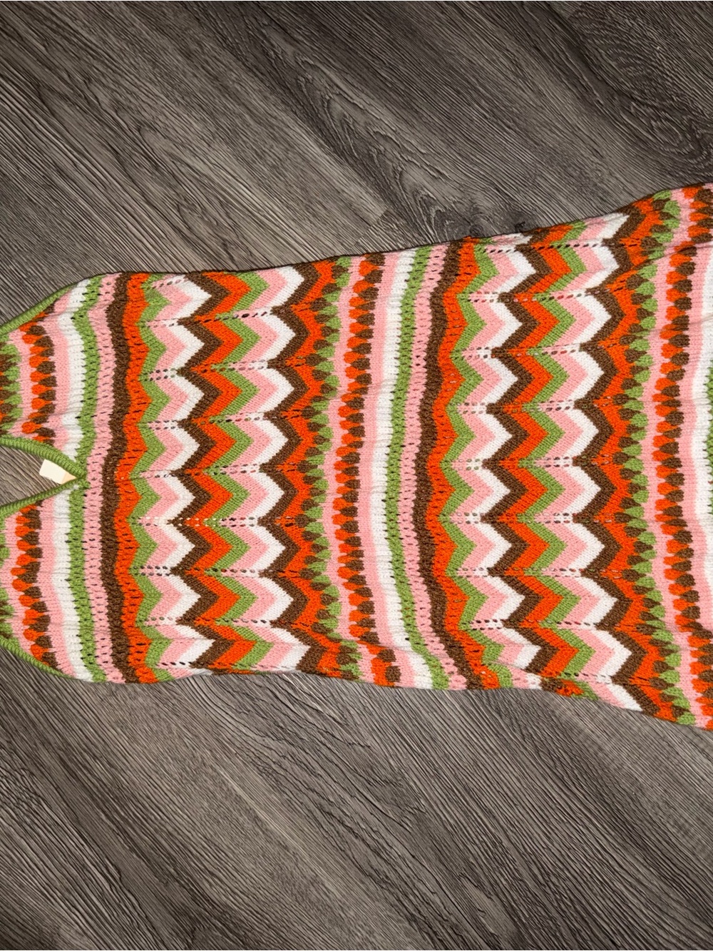 Sleeveless V-Neck Zigzag Knit Sweater in Pink, Orange, Green, Brown